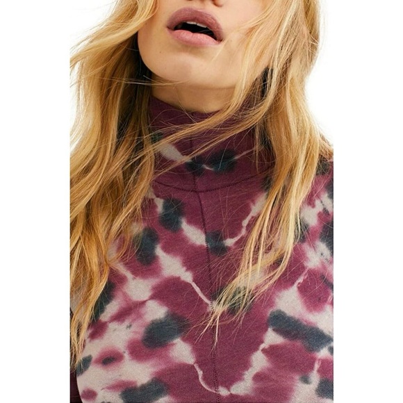 FREE PEOPLE women’s psychedelic turtleneck pullover size medium very soft! - Picture 5 of 10